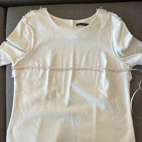 Harvey Faircloth White Distressed Top - Picture 7 of 13